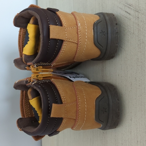 Boy Toddler boots size 8/24 - Picture 3 of 7